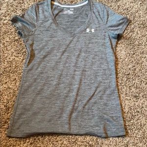 Grey under armor size S short sleeve shirt